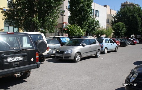 Μόνο ... ξύλο δεν πέφτει στα δημοτικά πάρκινγκ της Χαλκίδας