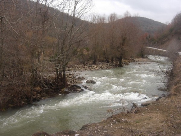 ΔΗΜΟΣ ΚΥΜΗΣ-ΑΛΙΒΕΡΙΟΥ: Ανέβηκε επικίνδυνα η στάθμη σε ρέματα και ποτάμια