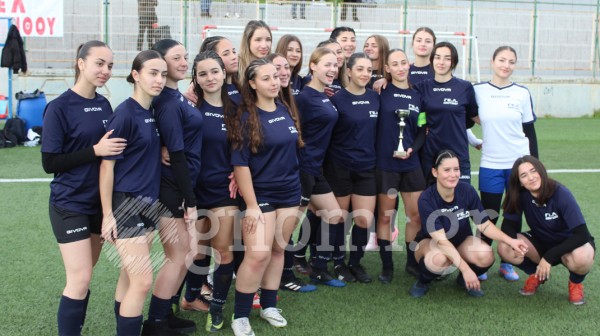 ΤΕΛΙΚΟΣ ΛΥΚΕΙΩΝ ΕΥΒΟΙΑΣ-ΠΟΔΟΣΦΑΙΡΟ ΚΟΡΙΤΣΙΩΝ: Πρωταθλήτρια η Αμάρυνθος - Μετά τα πέναλτι έγιναν φίλες (pics)