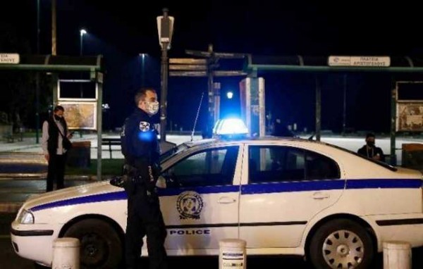 Σκληρό lockdown σε κοινότητα της Στερεάς Ελλάδας στη ...γειτονιά μας από το πρωί των Χριστουγέννων