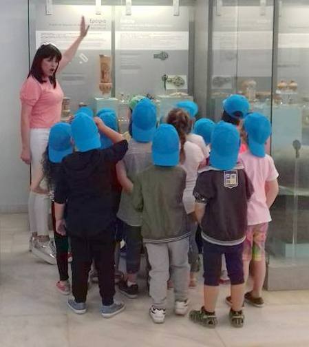 Έδειξε στα νήπια τα αρχαία της Ερέτριας