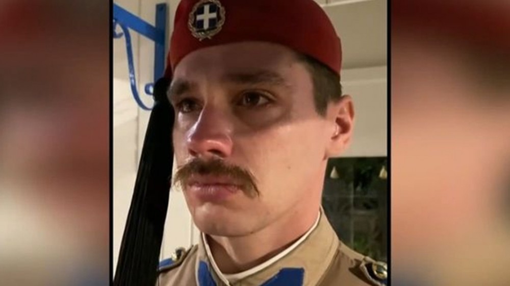 Ο 24χρονος Εύζωνας Γιώργος Τσιούλος δάκρυσε στην τελευταία υπηρεσία του