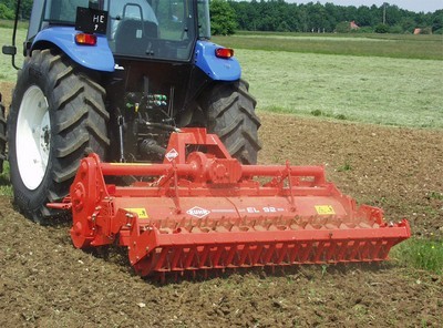 Η φρέζα τού έκοψε το πόδι!