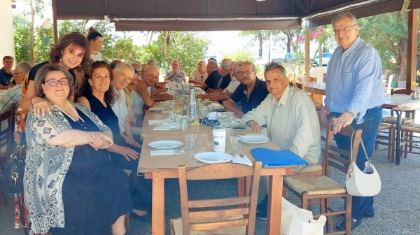 Συνάντηση συμμαθητών του 1ου Γυμνασίου Χαλκίδας 53 χρόνια μετά την αποφοίτησή τους