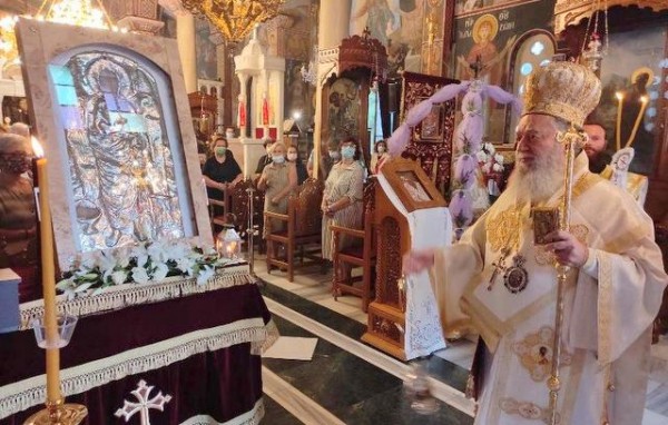 ΑΡΤΑΚΗ: Ο Μητροπολίτης Χαλκίδας στην αγρυπνία για τη γιορτή της Απόδοσης του Πάσχα