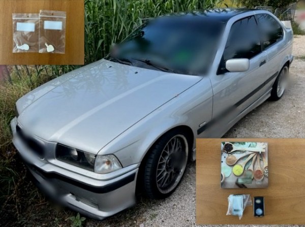 ΜΑΚΡΑΚΩΜΗ: Έπιασαν άντρα με κοκαΐνη, ζυγαριές ακριβείας και άλλα ναρκωτικά