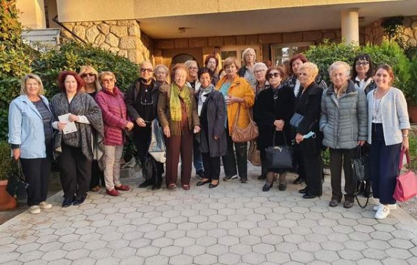 Ενδιαφέρουσα επίσκεψη στη Νέα Ερυθραία για τις κυρίες του Λυκείου Ελληνίδων Χαλκίδας