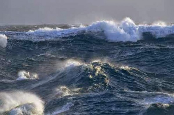 Ύδρα: Νεκρός εντοπίστηκε εργαζόμενος ιχθυοκαλλιέργειας που έπεσε στη θάλασσα