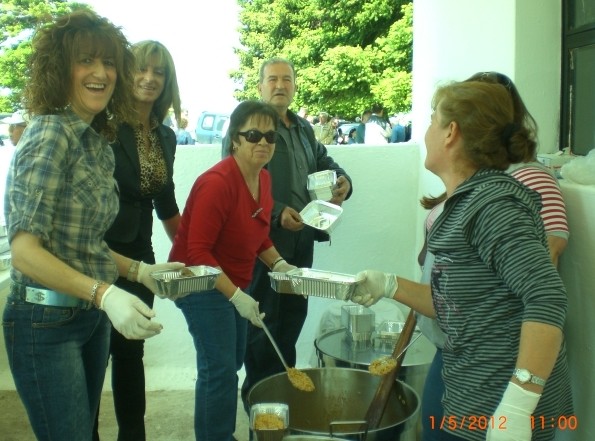 Γλέντι στο Κοντοδεσπότι μετά τον εσπερινό της Αγάπης