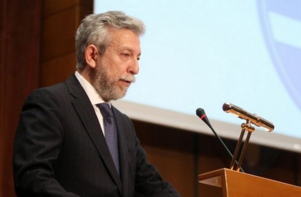 Ο Κοντονής πάει για αναβολή τη σέντρα του πρωταθλήματος