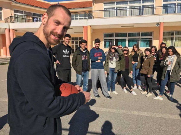 ΓΣ ΚΥΜΗΣ: Επισκέφτηκε το λύκειο Κανήθου πριν το τζάμπολ με τον Προμηθέα Πατρών