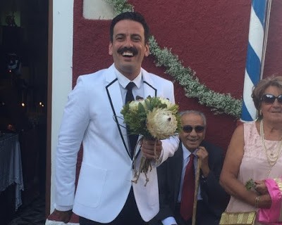 Ο Τόνι Σφήνος ντύθηκε γαμπρός