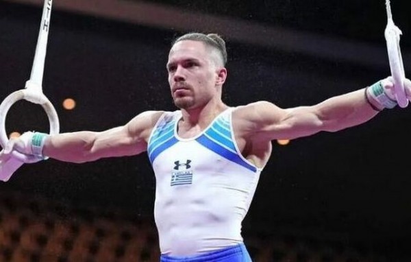 ΛΕΥΤΕΡΗΣ ΠΕΤΡΟΥΝΙΑΣ: Αγνώριστος με μπούκλες ο πρωταθλητής της γυμναστικής