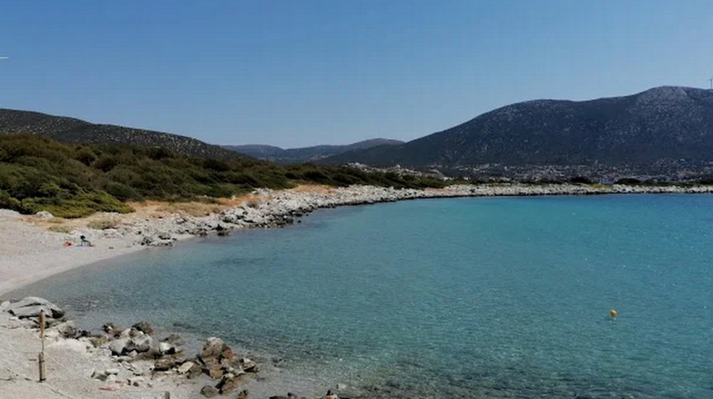 ΕΥΒΟΙΑ: Το θρίλερ της Γαλάζιας Λίμνης την Μεγάλη Τρίτη - Βρέθηκε πτώμα στην παραλία