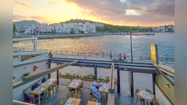 LUPO ΧΑΛΚΙΔΑ: Μία trattoria που αποθεώνει το ιταλικό φαγητό
