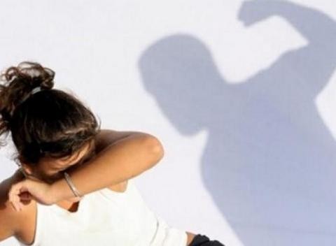 42χρονος ξυλοκόπησε την 25χρονη σύντροφό του για να της πάρει τα χρήματα