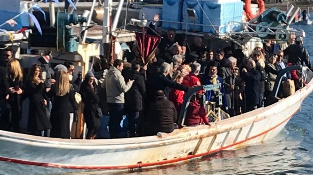 ΑΡΤΑΚΗ- ΘΕΟΦΑΝΕΙΑ: Από καΐκι θα πέσει και φέτος ο Σταυρός στη θάλασσα