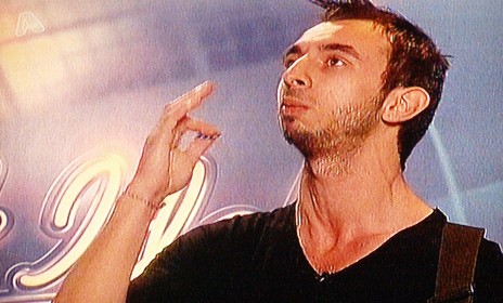 Ο Χαλκιδέος που έκανε άνω-κάτω το Greek Idol (video)