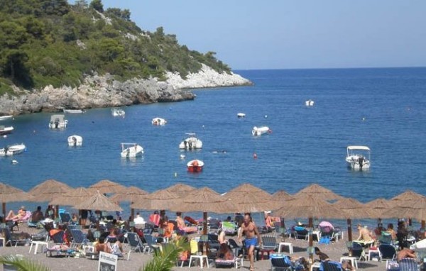 Κάμπινγκ ιδεών στην Αγία Άννα από την ΟΝΝΕΔ