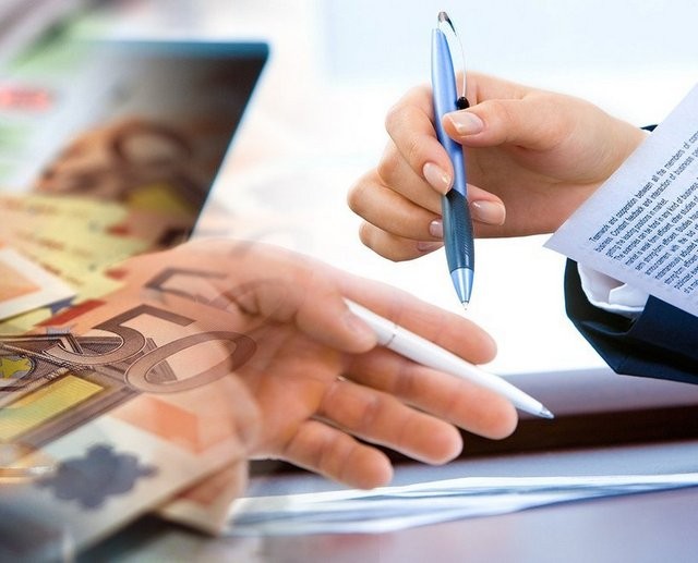 Άνοιξε η πλατφόρμα για τα 800 ευρώ - Ποια ΑΦΜ υποβάλλουν δηλώσεις