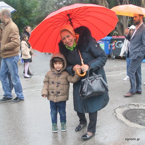 Με τον αγαπημένο της Δημήτρη στην παρέλαση