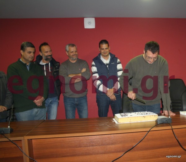 ΧΑΛΚΙΔΑ: Οι ιδιοκτήτες ταξί έκοψαν βασιλόπιτα