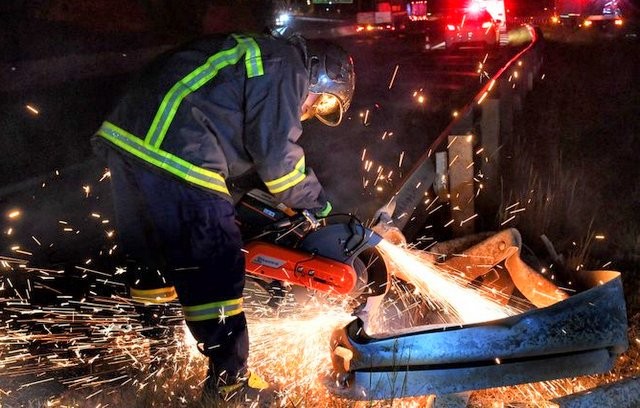 ΚΥΜΗ: Τροχαίο ατύχημα μετά από εκτροπή οχήματος στην περιοχή του Κάμπου