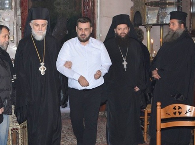 ΧΑΛΚΙΔΑ: Κουρά νέου μοναχού στο παρεκκλήσιο της Μέσα Παναγίτσας (φωτό)