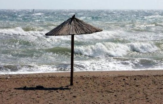 Αίθριος, αλλά με δυνατό αέρα ο καιρός την Παρασκευή