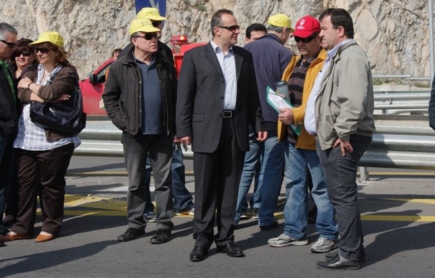 Ο αξιωματούχος και ο επιστάτης