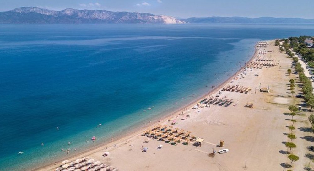 ΠΕΥΚΙ ΕΥΒΟΙΑΣ: Γυναίκα ανασύρθηκε από την θάλασσα χωρίς τις αισθήσεις της