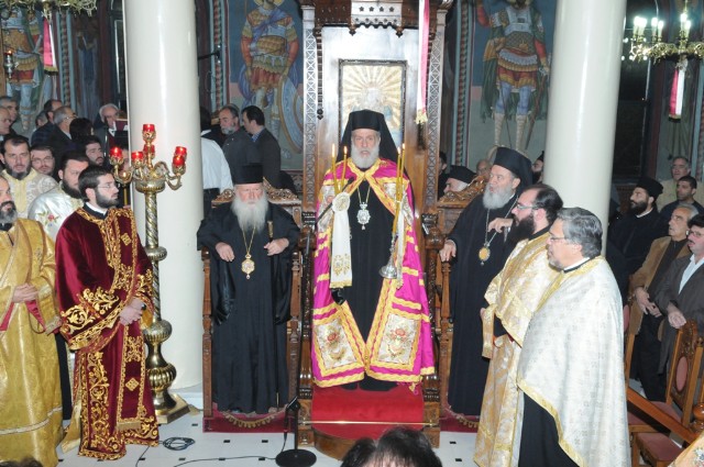 Παρών στη Χαλκίδα ο αρχιεπίσκοπος και πλήθος αρχιερέων