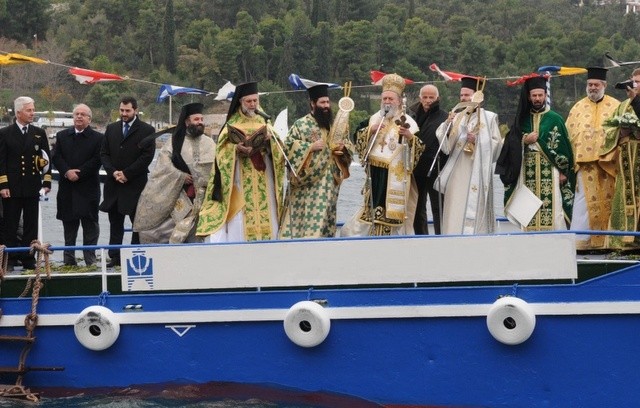 ΘΕΟΦΑΝΕΙΑ 2018: Τι ώρα θα πέσει ο σταυρός στη θάλασσα της Χαλκίδας