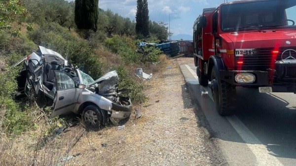 Τραγωδία στην άσφαλτο με νεκρούς δυο ενήλικες, ένα 12χρονο κορίτσι και ένα βρέφος