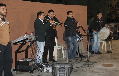 Αποκριάτικος χορός με παραδοσιακή ορχήστρα