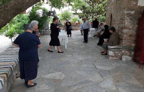 ΑΝΩ ΒΑΘΕΙΑ: Πανηγύρι με ...αποστάσεις στο μοναστήρι του Αγίου Νικολάου