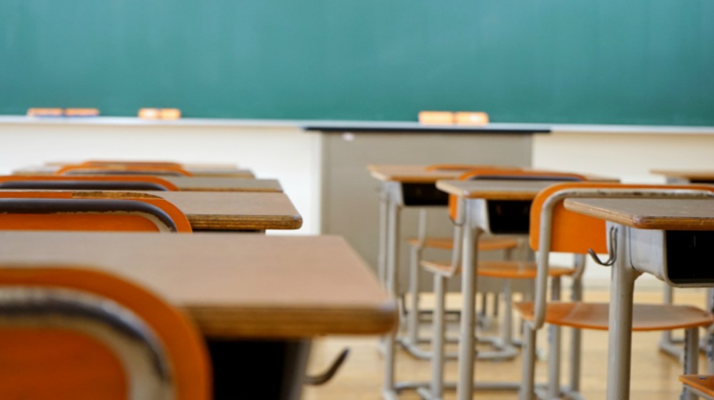 Λουτράκι: Σάλος με τη δασκάλα που κατήγγειλε 6χρονο μαθητή ότι την παρενόχλησε σεξουαλικά!