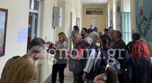 ΕΘΝΙΚΕΣ ΕΚΛΟΓΕΣ ΑΜΑΡΥΝΘΟΣ: Ανεβαίνει σιγά -σιγά η κίνηση στα εκλογικά τμήματα