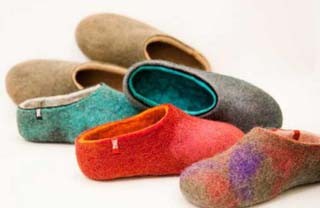 Eξάγουμε τσόχινες παντόφλες