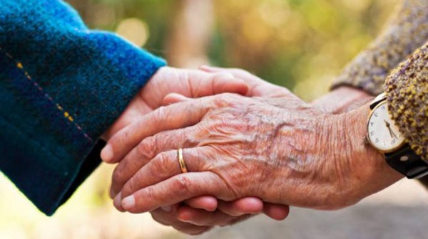 ΑΛΙΒΕΡΙ: Ανδρόγυνο πέθανε με λίγες ώρες διαφορά