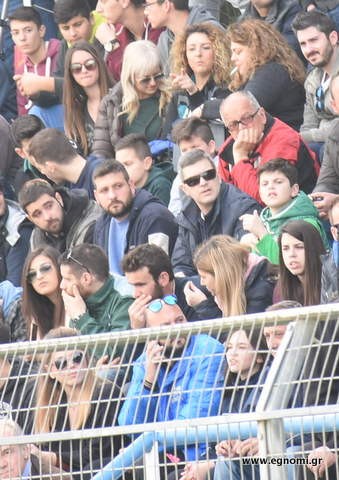 ΤΑΜΥΝΑΪΚΟΣ-ΑΕΚ Χ.: Στιγμιότυπα μέσα κι έξω απ' τον αγωνιστικό χωρο