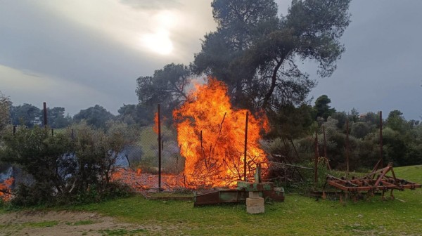 ΔΗΜΟΣ ΧΑΛΚΙΔΕΩΝ: Πρόστιμο 1687 ευρώ σε γυναίκα από την Πυροσβεστική Υπηρεσία