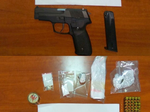 Έπιασαν δύο Έλληνες  με ναρκωτικά στο Θεολόγο