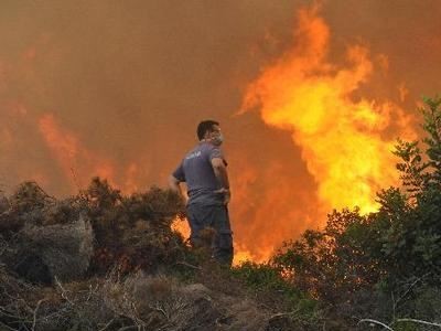 Πύρινη κόλαση στα Mεσοχώρια Στύρων