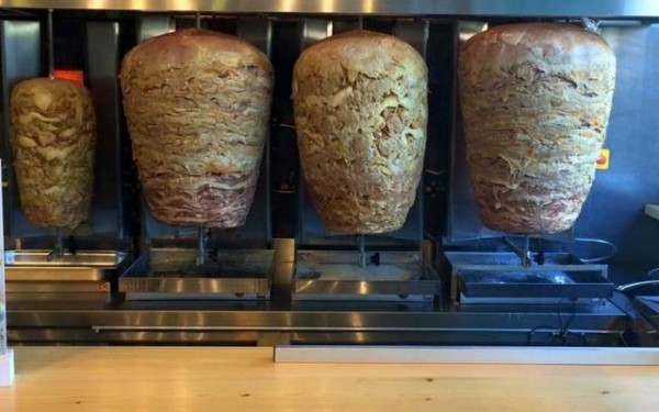 Κανονικά θα συνεχίσουμε να τρώμε γύρο και ντονέρ κεμπάπ
