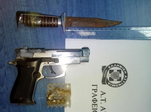 Κουβαλούσε πιστόλι και μαχαίρι