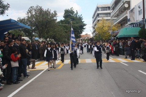 Παρελάζουν και οι άνεργοι στη φετινή παρέλαση της Χαλκίδας