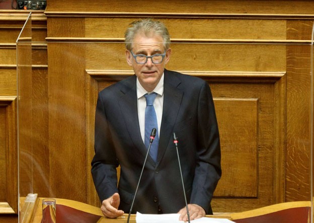 Ο Σπύρος Πνευματικός μίλησε με τον Βασίλη Κοντοζαμάνη για προσλήψεις γιατρών