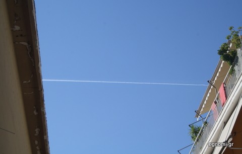 Ρε μπας και μας ψεκάζουν τελικά;