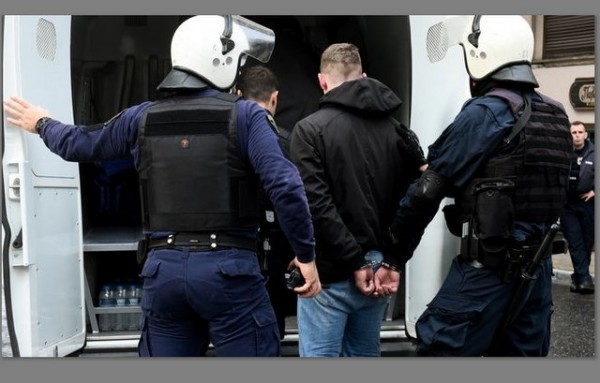 Συνελήφθη Έλληνας για κατοχή ηρωίνης στη Θήβα